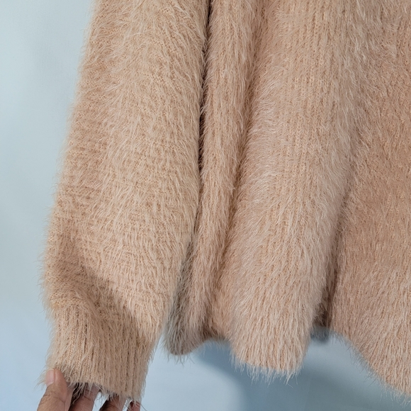 MINKPINK Pink Blush Crewneck Fuzzy Knit Pullover Sweater Size Large - Picture 5 of 10